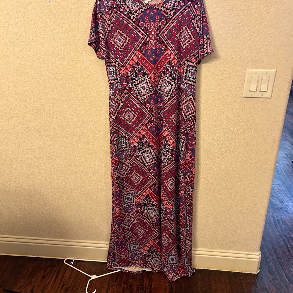 LuLaRoe Red Casual Short Sleeve Crew Neck Sundress